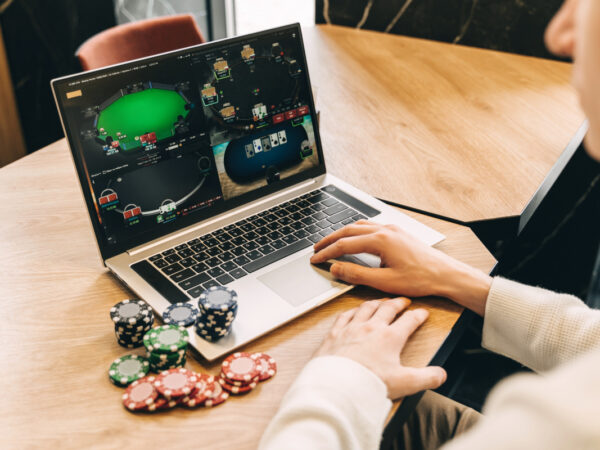 Techniques pour maîtriser le poker vidéo et augmenter vos gains