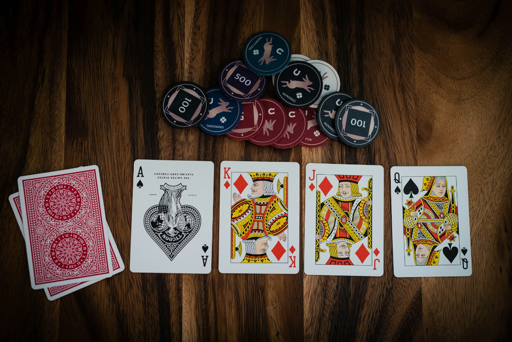 Pourquoi le Poker Caribbean Stud est-il si populaire dans les casinos ?
