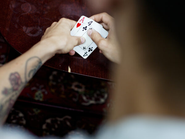 Poker Three Card : Analyse des meilleurs joueurs et de leurs styles