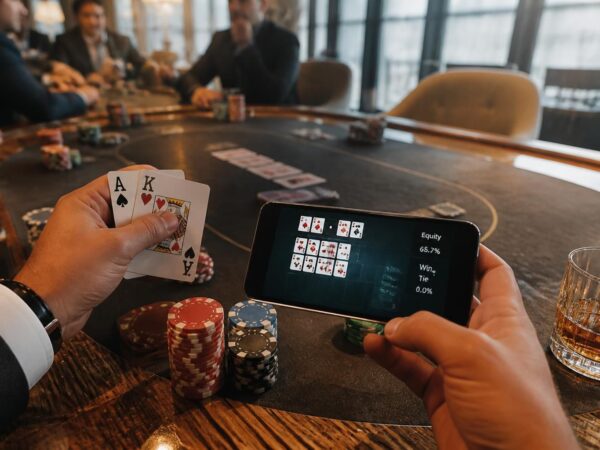 Calculer l&rsquo;equity de main au poker