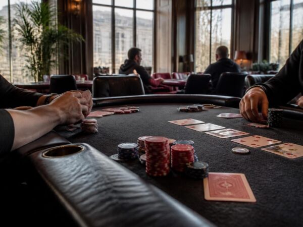 Comment approfondir les réseaux de poker en ligne
