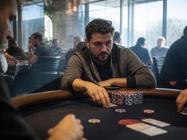 Comment comprendre le loose-aggressive au poker