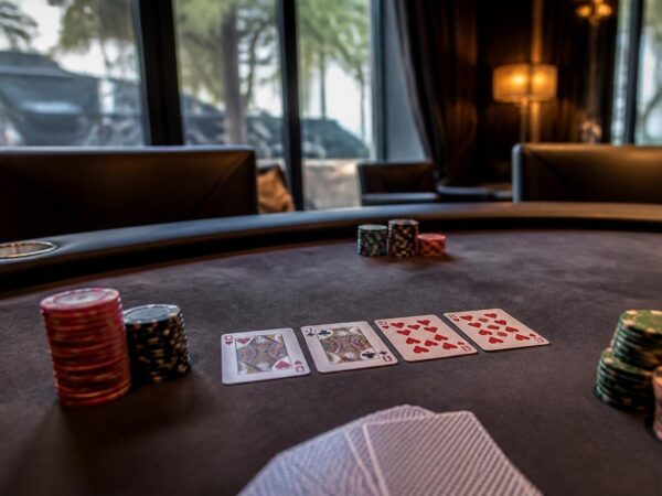 Optimiser les flops coordonnés au poker